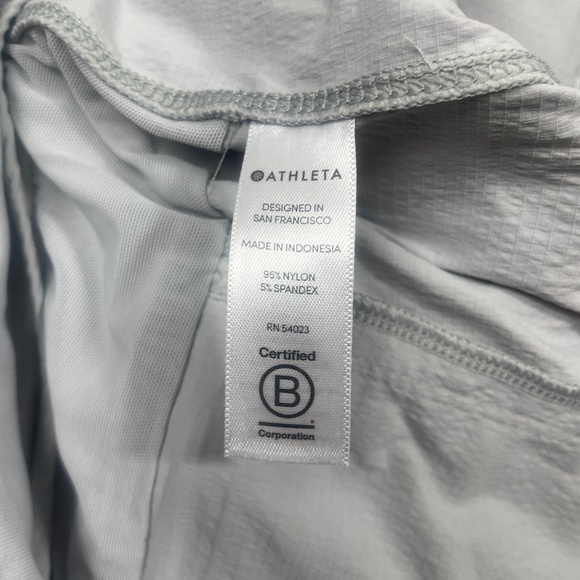 Athleta 8 Light‎ Gray Shorts Zip Snap Closure Zip Pockets Nylon Spandex - Picture 4 of 6